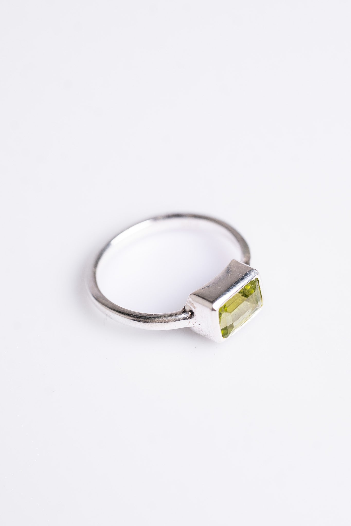 Horizontal Heirloom Peridot