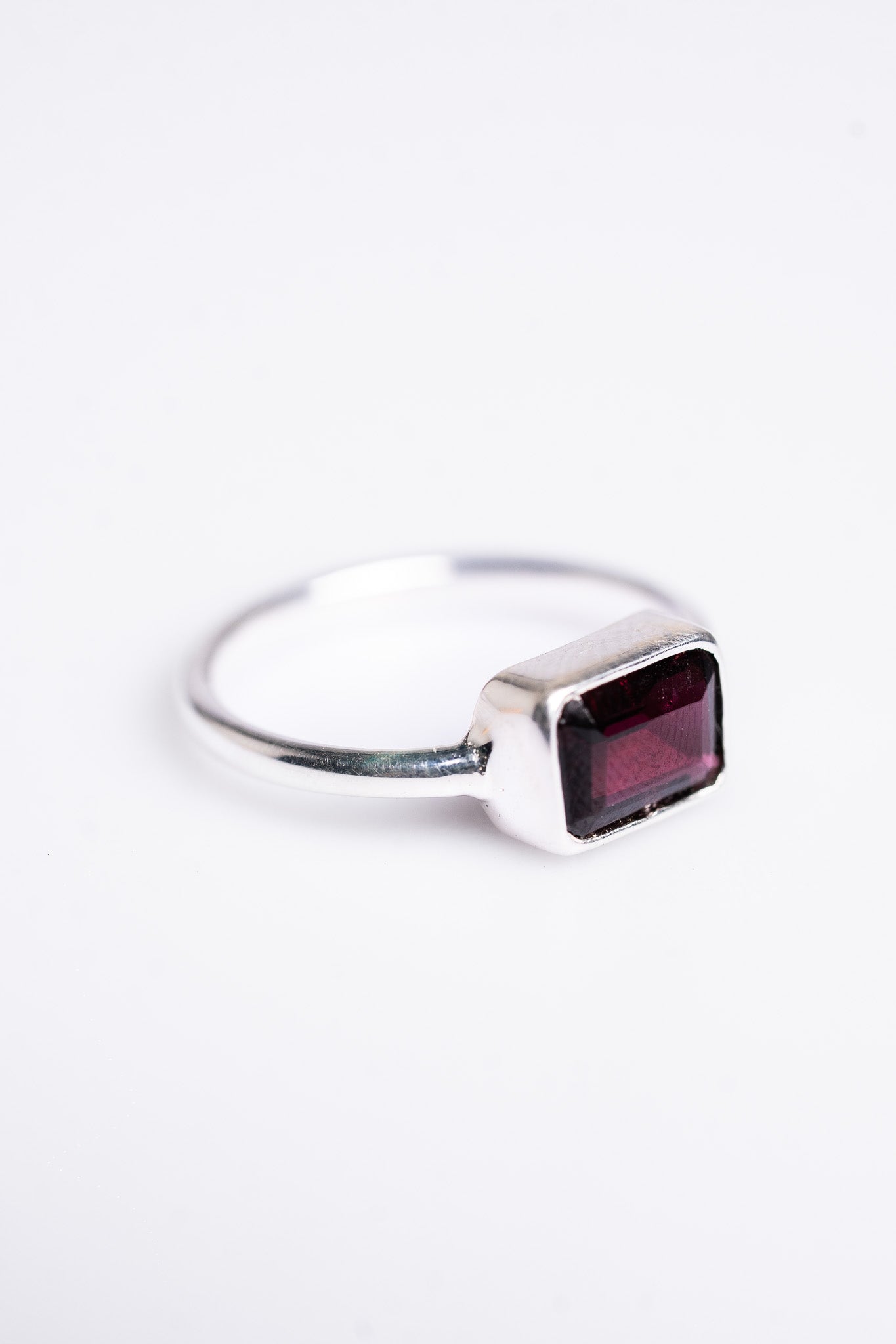 Horizontal Heirloom Garnet