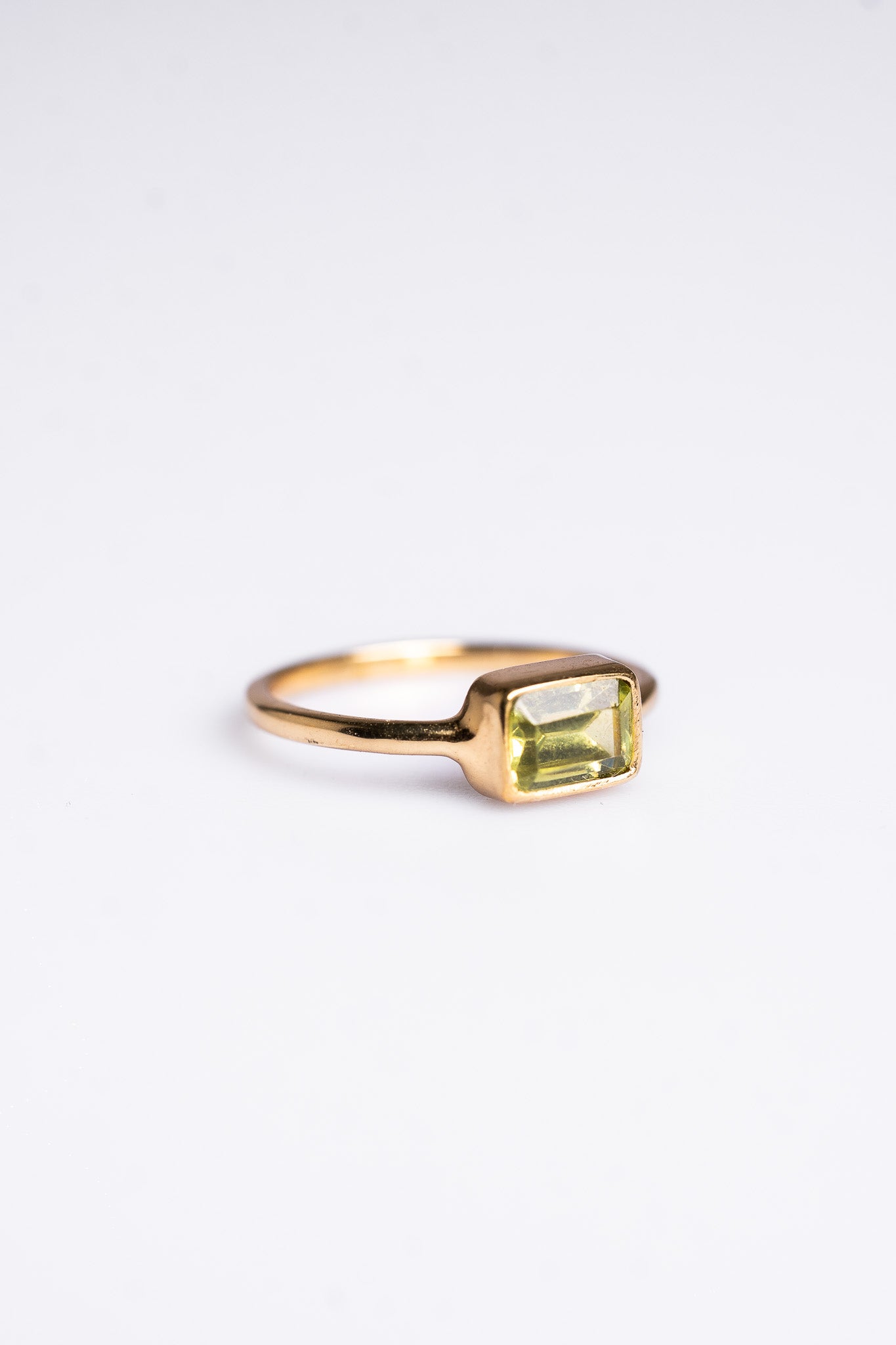 Horizontal Heirloom Peridot
