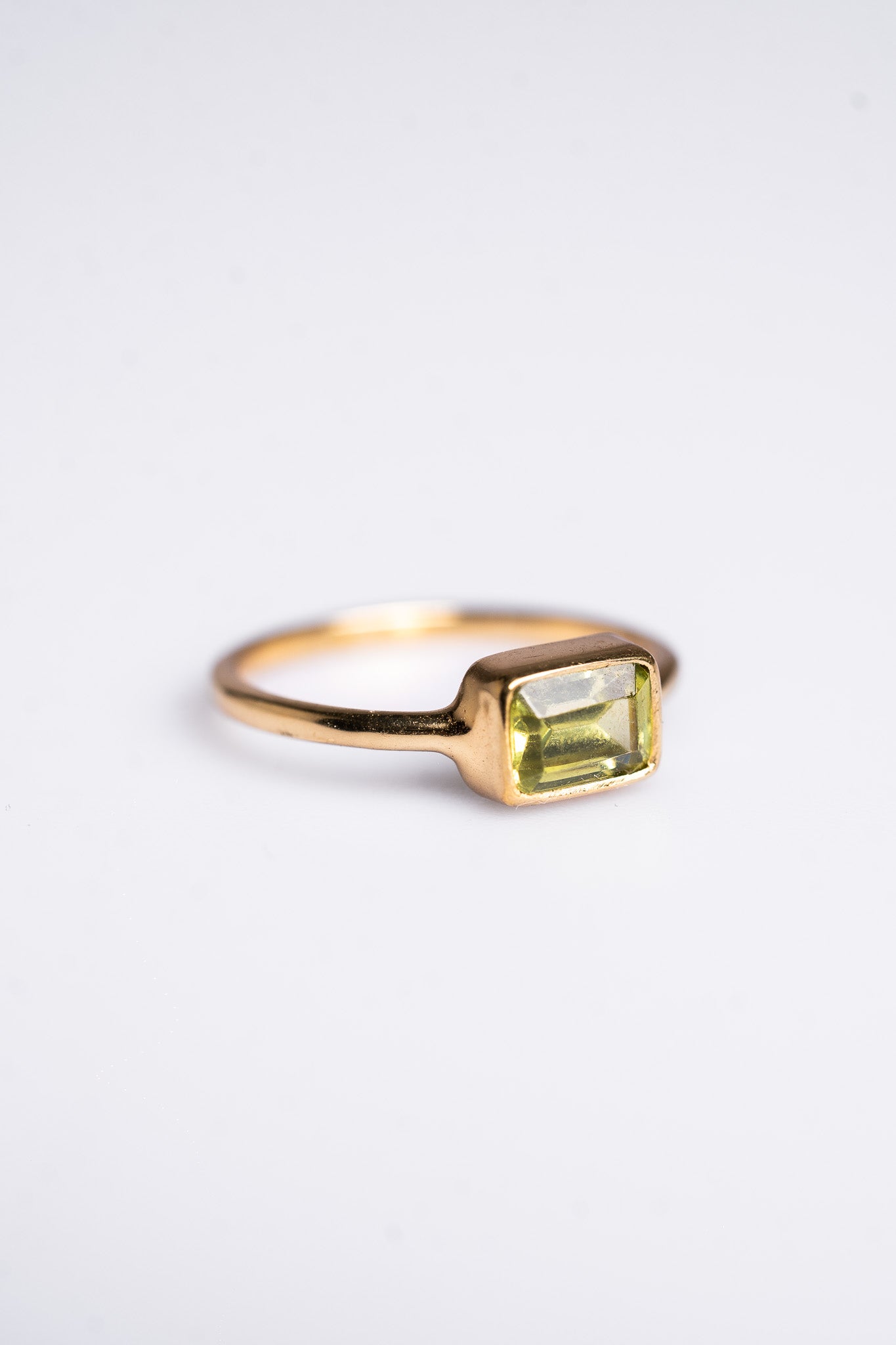 Horizontal Heirloom Peridot