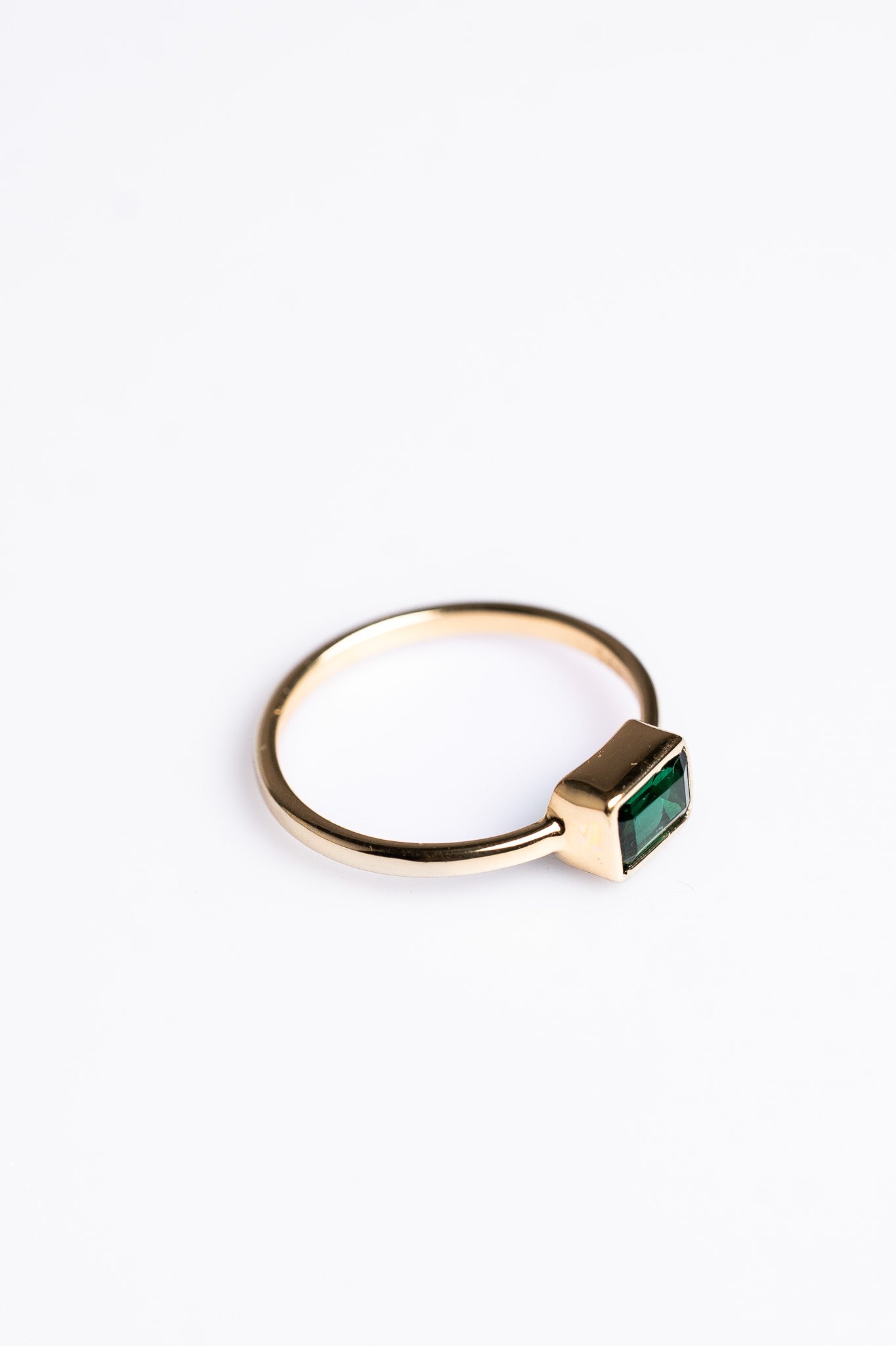 Horizontal Heirloom Emerald