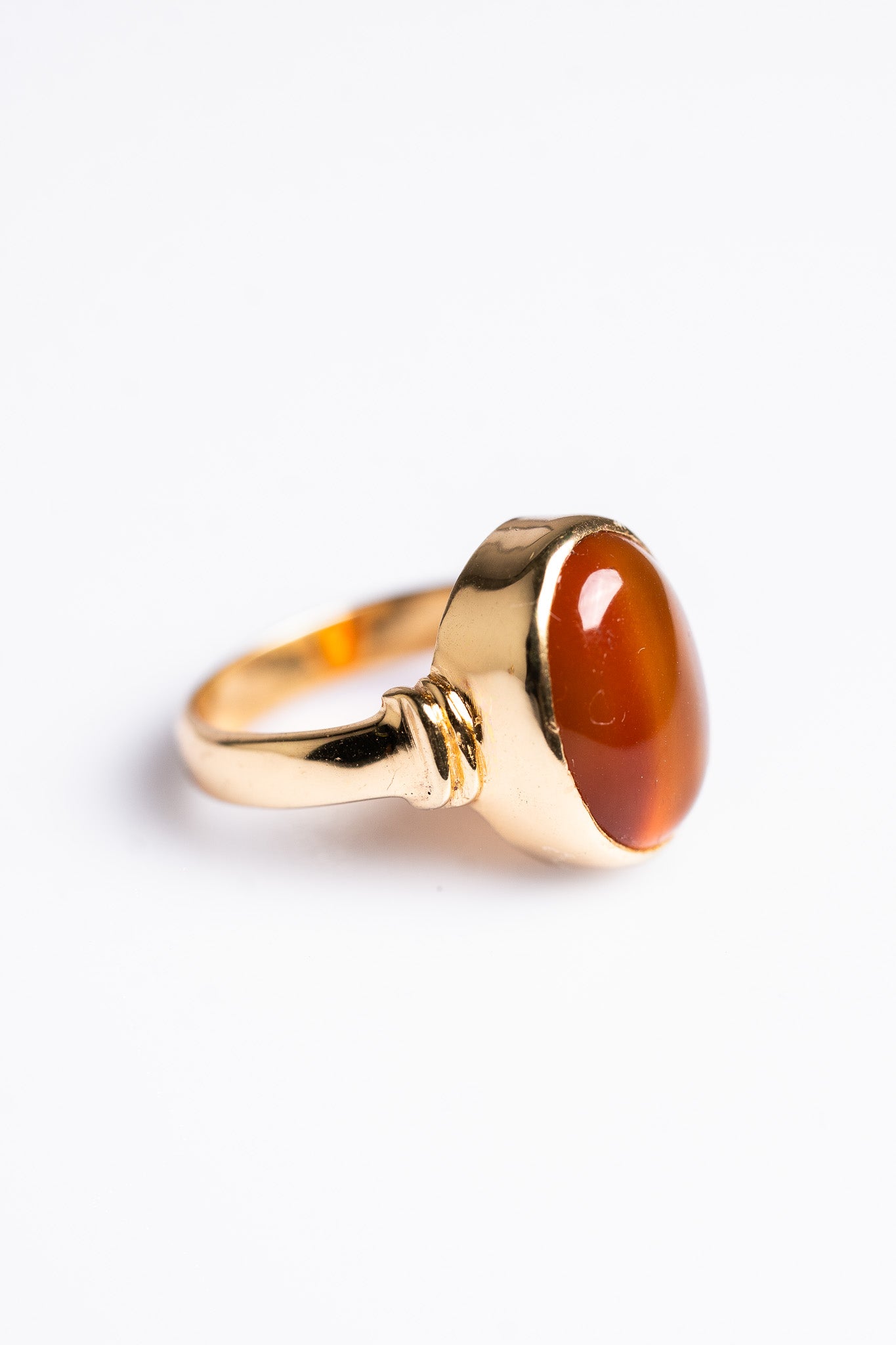 Oval Throne Agate
