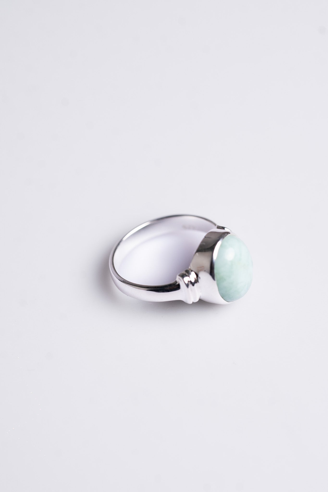 Oval Throne Larimar
