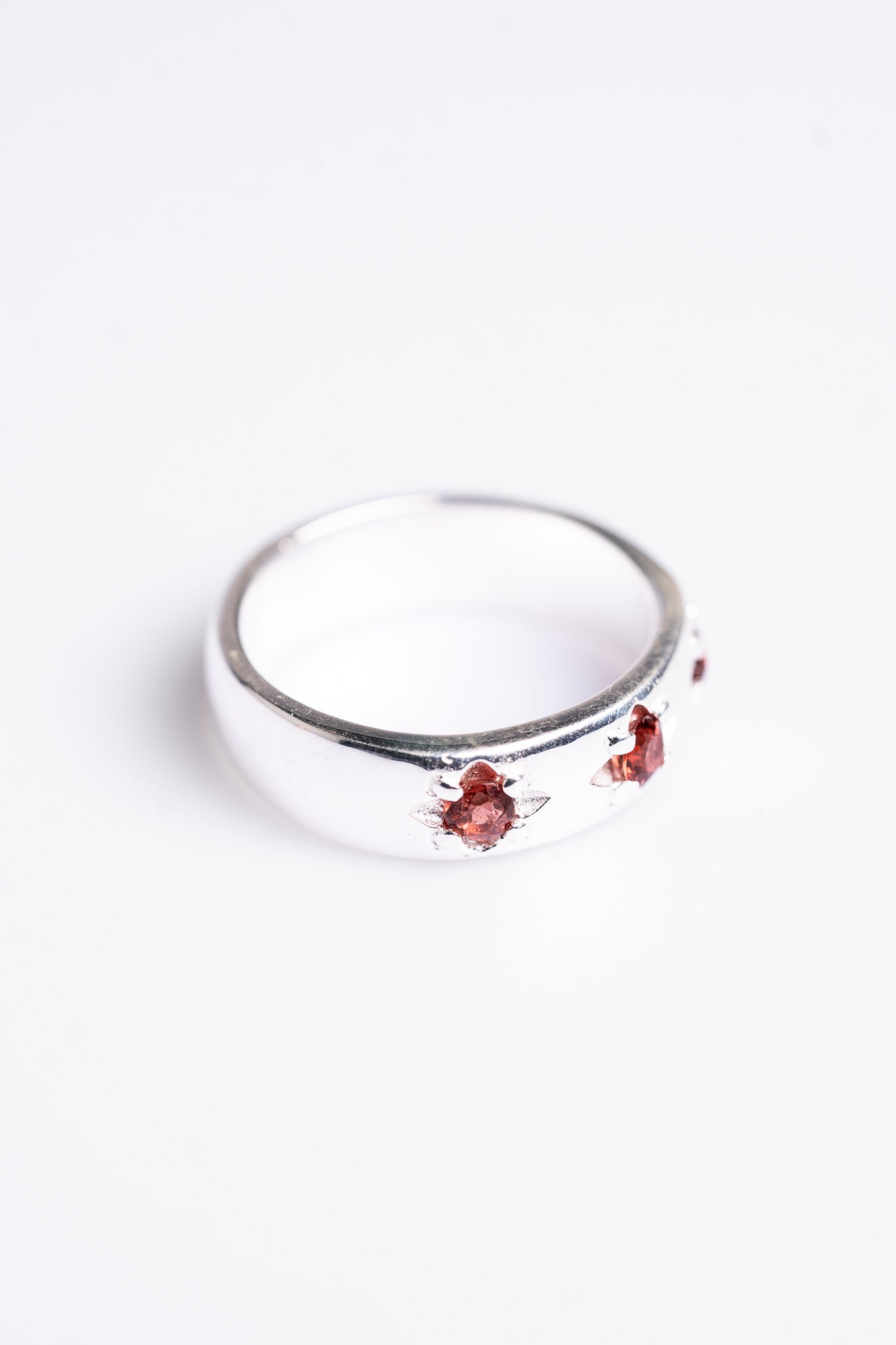 Starry Band Garnet